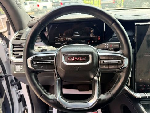 Used 2025 GMC Acadia Elevation w/ Elevation Premium Package AWD/4WD image 21