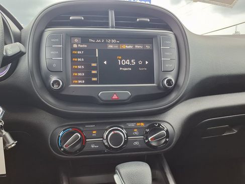 Used 2025 Kia Soul LX w/ LX Technology Package FWD image 26