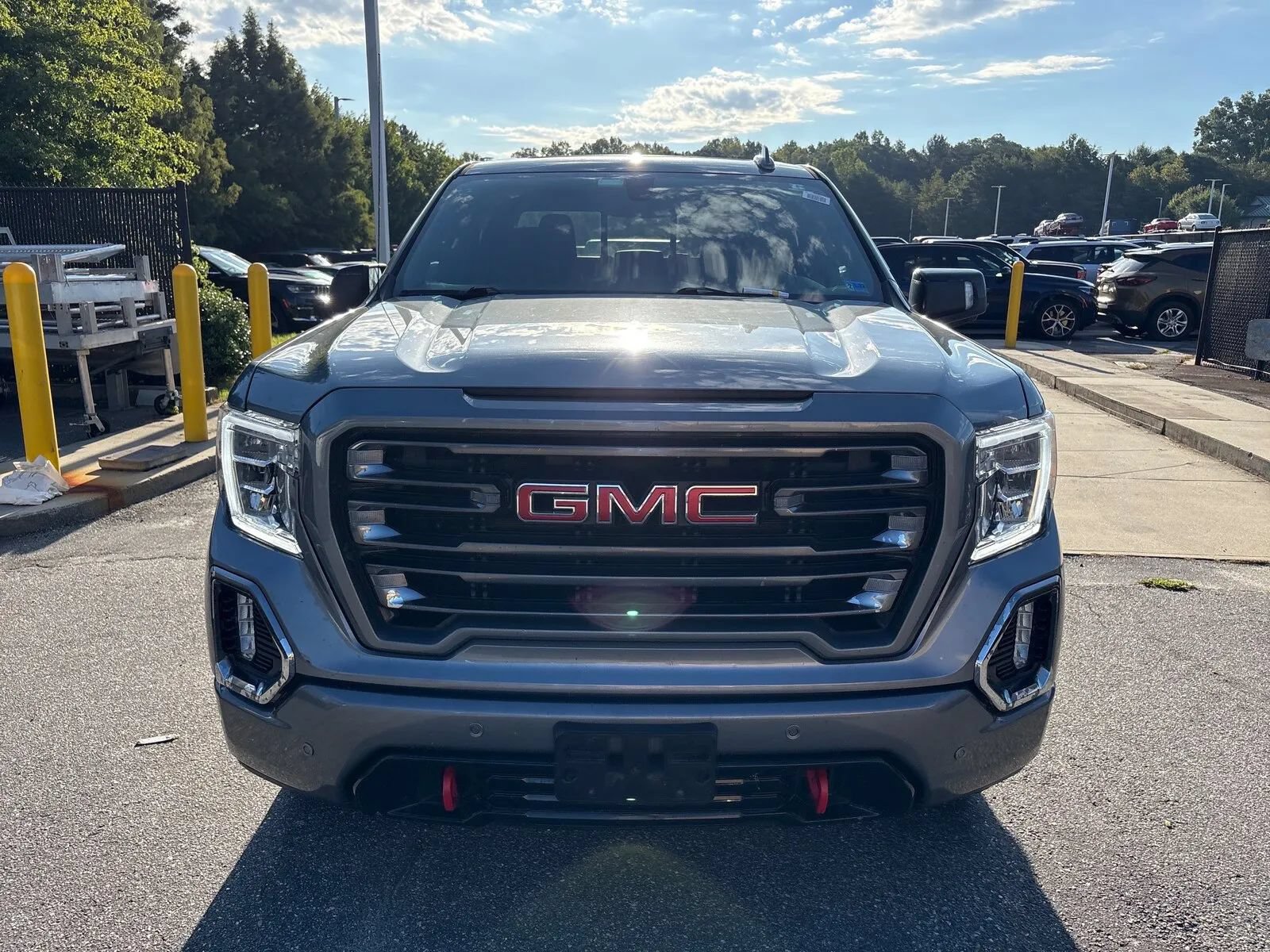Used 2021 GMC Sierra 1500 AT4 w/ AT4 Value Package AWD/4WD image 4