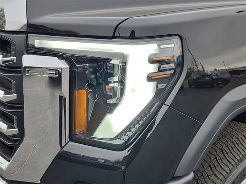 New 2025 GMC Sierra 2500 SLT w/ SLT Premium Package image 5