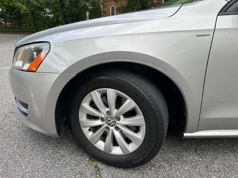 Used 2014 Volkswagen Passat 1.8T Wolfsburg Edition FWD image 3