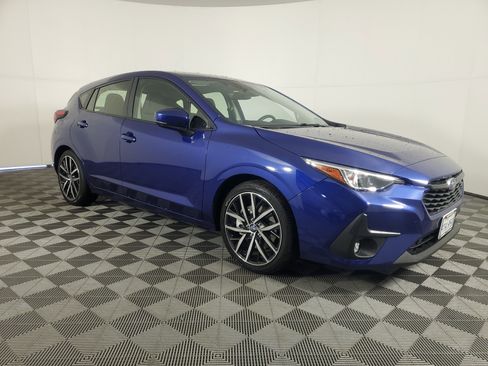 Used 2025 Subaru Impreza 2.0i Sport image 2