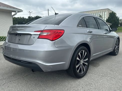 Used 2013 Chrysler 200 Touring w/ S Exterior Appearance Pkg FWD image 5