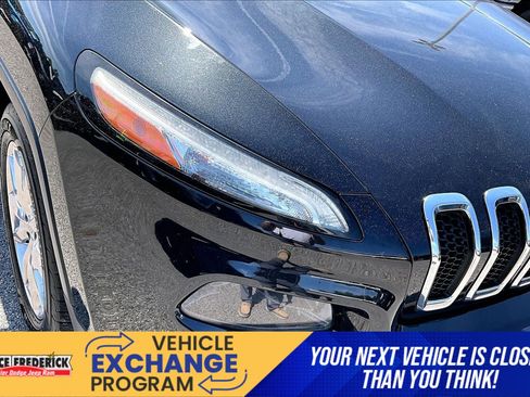 Used 2015 Jeep Cherokee Limited AWD/4WD image 24