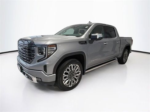Used 2024 GMC Sierra 1500 Denali Ultimate image 3