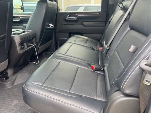 Used 2025 Chevrolet Silverado 2500 LT w/ Texas Edition AWD/4WD image 9