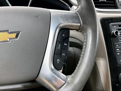 Used 2016 Chevrolet Traverse LT FWD image 25
