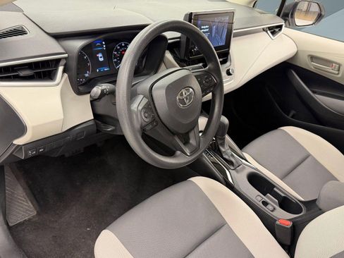 Used 2023 Toyota Corolla LE w/ Carpet Mat Package (TMS) FWD image 3
