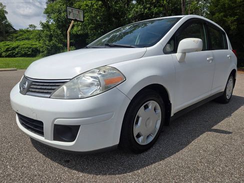 Used 2009 Nissan Versa 1.8 S w/ PWR Pkg FWD image 2