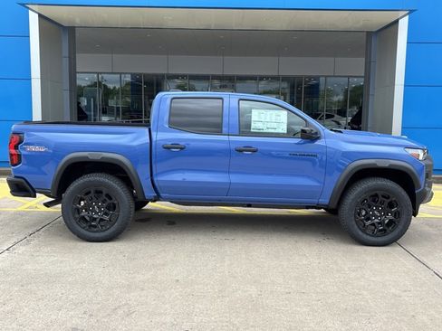 New 2026 Chevrolet Colorado Trail Boss AWD/4WD image 2