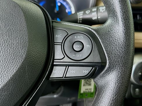 Used 2025 Toyota RAV4 LE AWD/4WD image 17