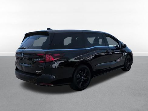 Used 2024 Honda Odyssey Sport image 4