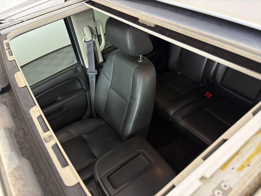Used 2013 Chevrolet Silverado 2500 LTZ w/ LTZ Plus Package AWD/4WD image 9