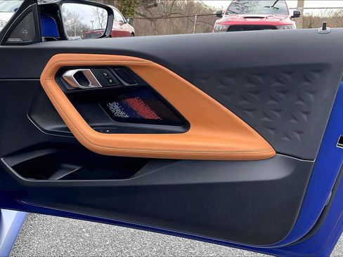 Used 2024 BMW M2 w/ Lighting Package image 22