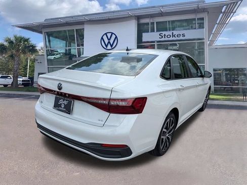 New 2026 Volkswagen Jetta SE FWD image 4