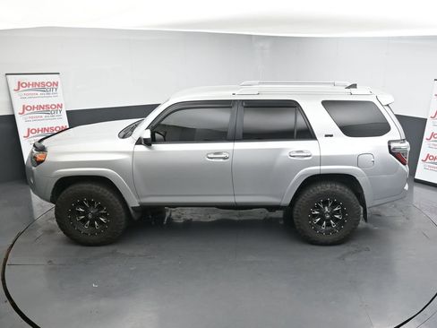 Used 2016 Toyota 4Runner SR5 image 13