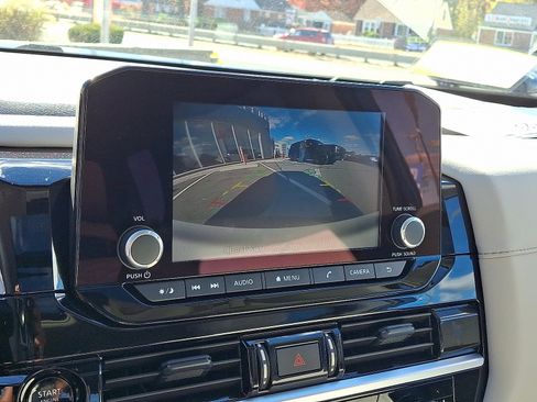 New 2025 Nissan Pathfinder SV w/ SV Premium Package image 13