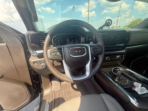 Used 2026 GMC Sierra 1500 SLT w/ SLT Premium Plus Package AWD/4WD image 16