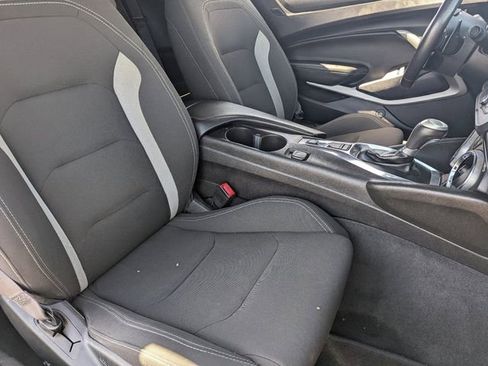 Used 2016 Chevrolet Camaro LT image 10