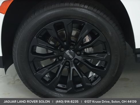 Used 2021 GMC Yukon Denali w/ Denali Premium Package AWD/4WD image 40