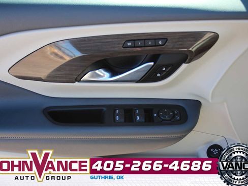 Used 2022 GMC Terrain Denali w/ Denali Premium Package image 32