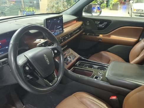 Used 2023 Lincoln Aviator Grand Touring w/ Elements Package Plus AWD/4WD image 10