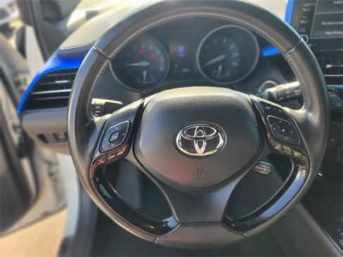Used 2020 Toyota C-HR LE image 22