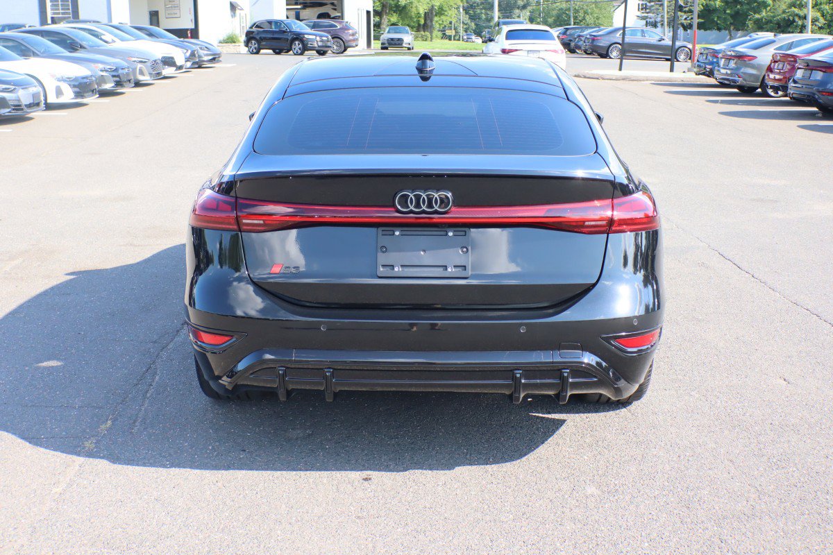 Used 2025 Audi S6 e-tron Prestige AWD/4WD image 7