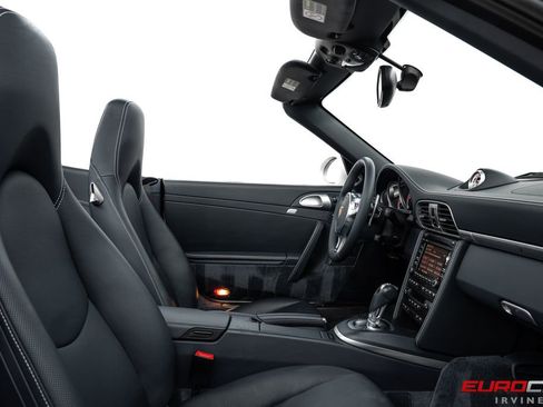 Used 2010 Porsche 911 Turbo AWD/4WD image 40
