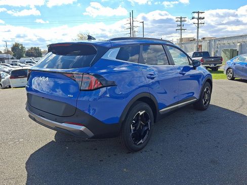 New 2026 Kia Sportage EX w/ EX Panorama Roof Package image 3