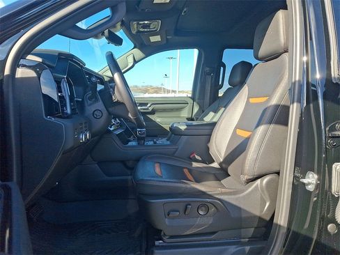 Used 2022 GMC Sierra 1500 AT4 w/ AT4 Premium Package image 13
