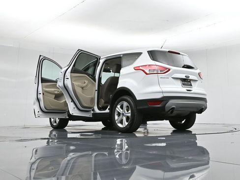 Used 2015 Ford Escape SE image 45