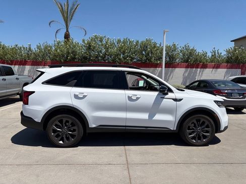 Used 2021 Kia Sorento SX Prestige AWD/4WD image 3