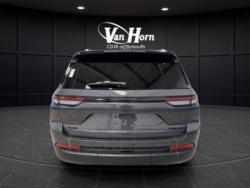 New 2025 Jeep Grand Cherokee Limited w/ Black Appearance Package image 14