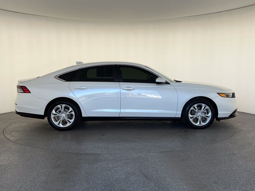 Used 2023 Honda Accord LX image 2