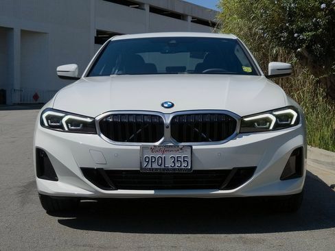 Used 2025 BMW 330i Sedan w/ Parking Assistance Package image 3