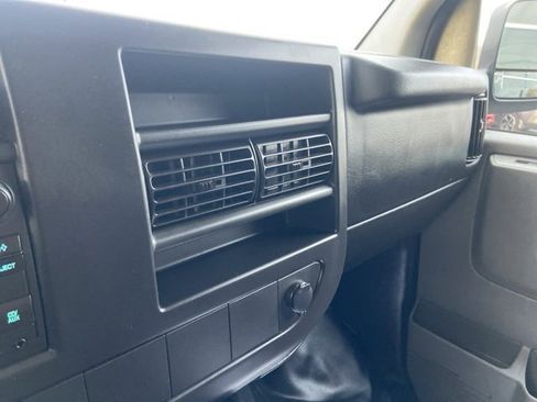 Used 2014 Chevrolet Express 3500 LS image 19