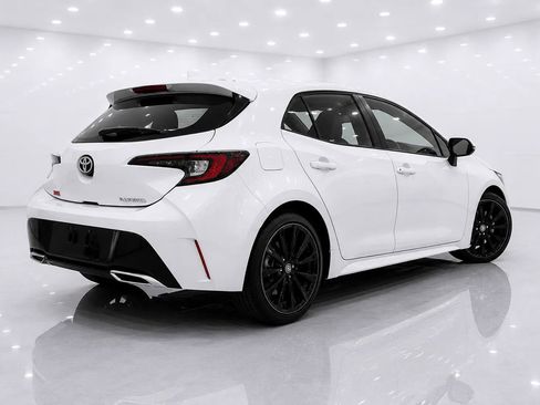 Used 2024 Toyota Corolla XSE FWD image 5