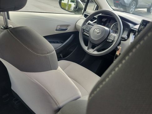 Used 2022 Toyota Corolla LE image 14
