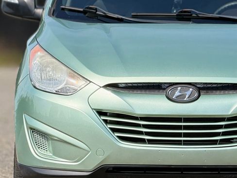 Used 2012 Hyundai Tucson GLS image 11