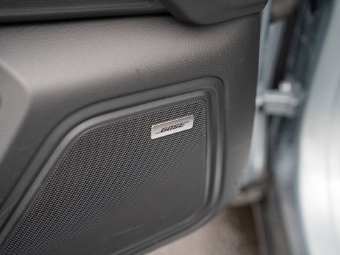 Used 2025 Porsche Macan image 11