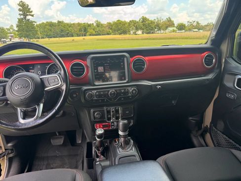 Used 2020 Jeep Gladiator Rubicon AWD/4WD image 12