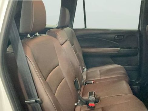 Used 2024 Honda Passport EX-L image 19