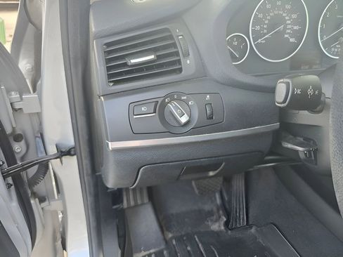 Used 2011 BMW X3 xDrive28i image 43