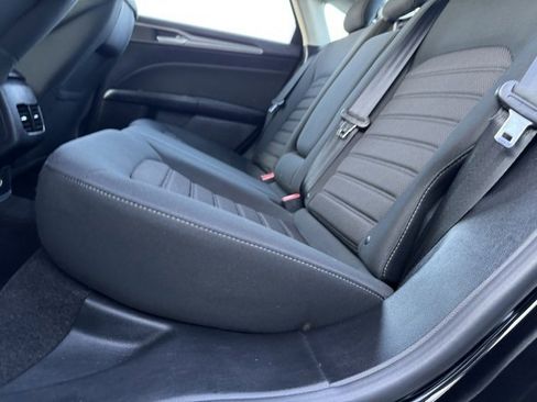 Certified 2019 Ford Fusion SE image 10