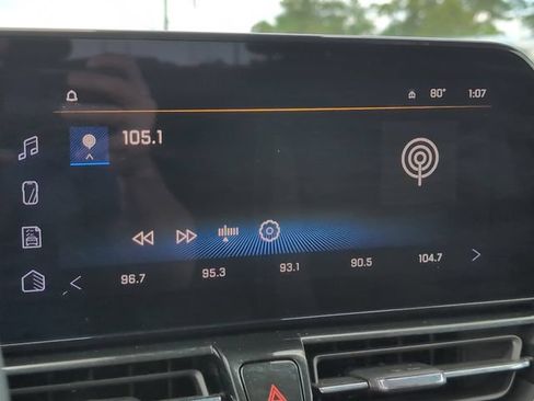 Used 2025 Chevrolet TrailBlazer LT AWD/4WD image 18