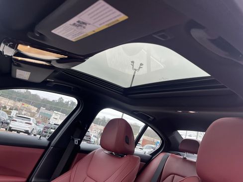 Certified 2025 BMW 330i Sedan image 29