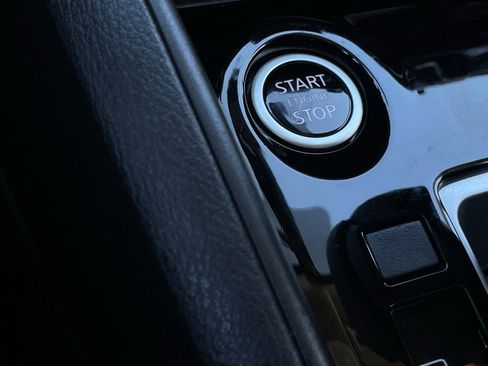 Used 2024 Nissan Versa SV image 16