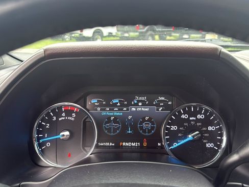 Used 2017 Ford F250 Platinum w/ Platinum Ultimate Package AWD/4WD image 11