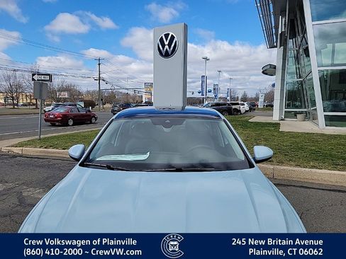 New 2026 Volkswagen Jetta SE FWD image 23